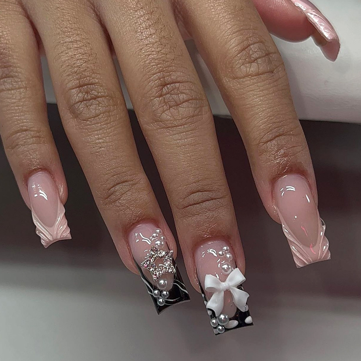 Nail Art Press On - 24개 프렌치 미디엄 길이 스퀘어 페이크