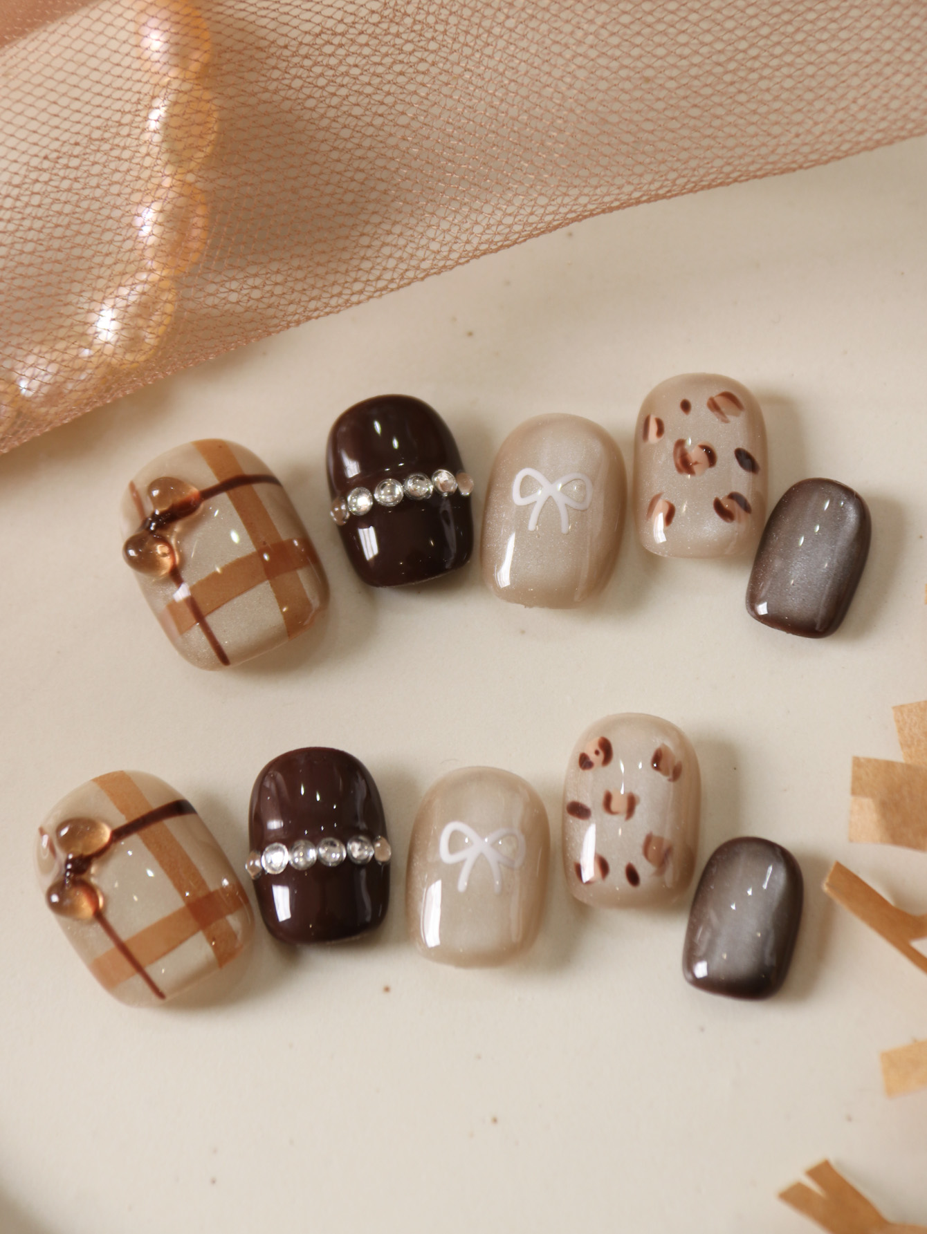 Nail Adhesive Tab - 10개입 프레스온 네일 짧은 갈색 캣아이